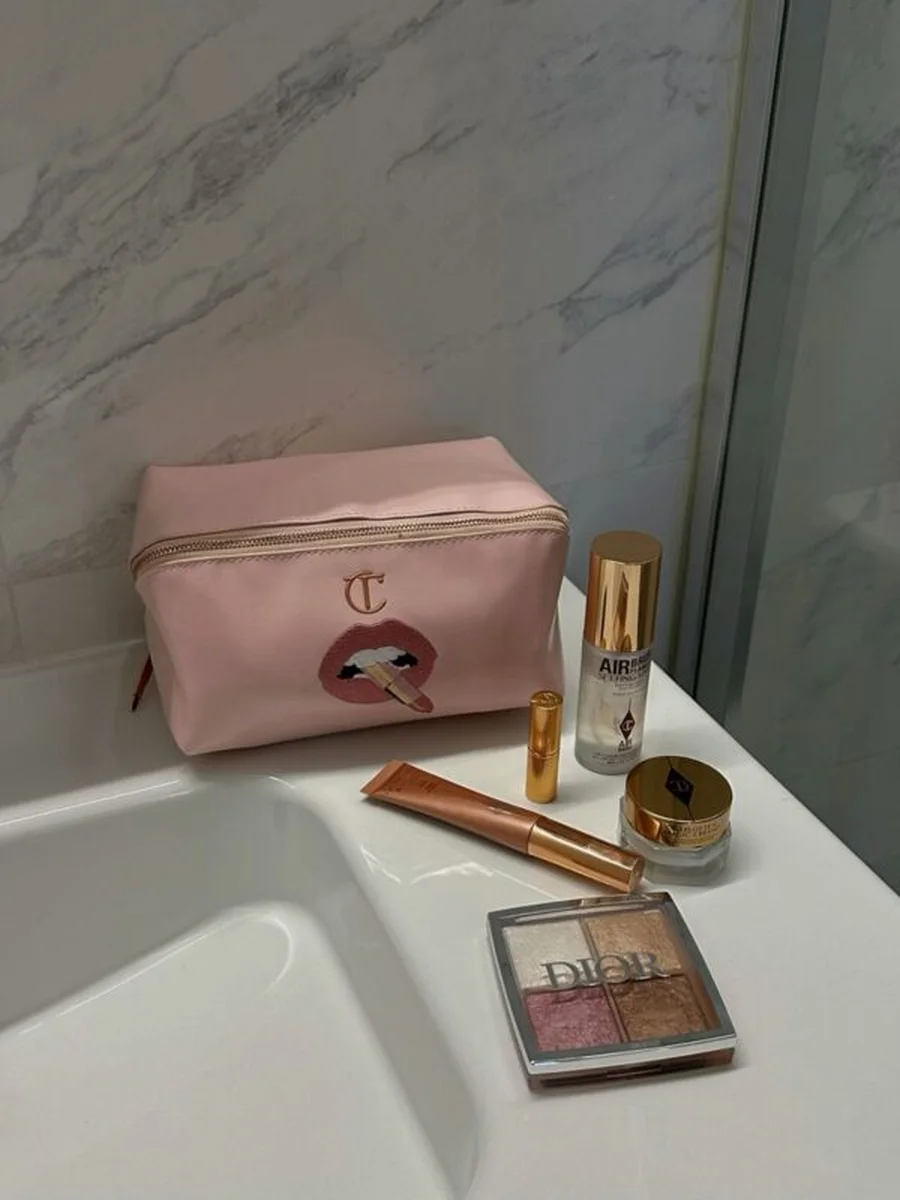 Charlotte Tilbury Pillow Talk Make Up Bag — фото 5