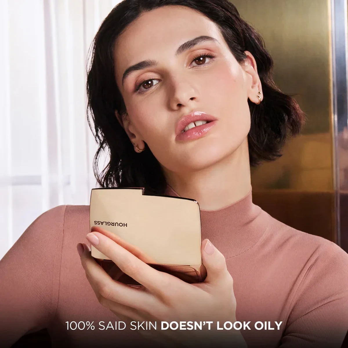 Hourglass Vanish Airbrush Pressed Powder — фото 2